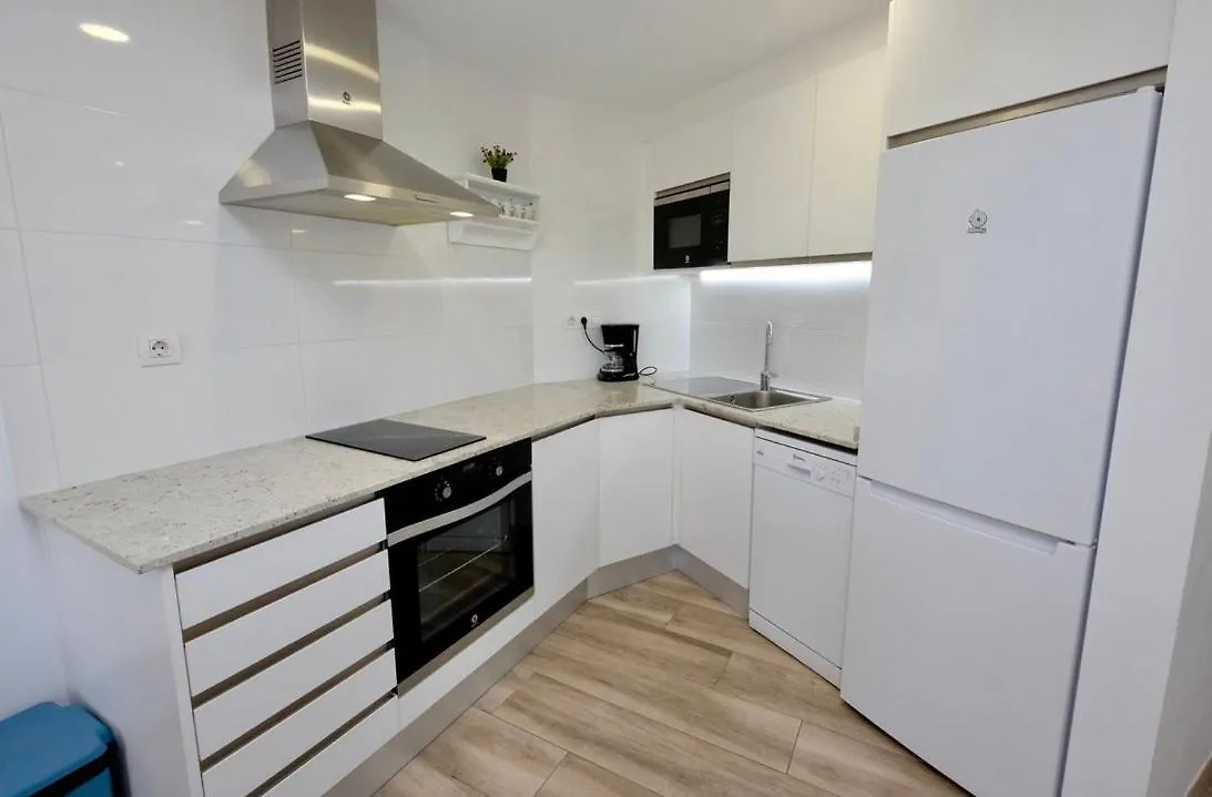 אמפוריבראבה Apartamento Con Vistas Al Mar